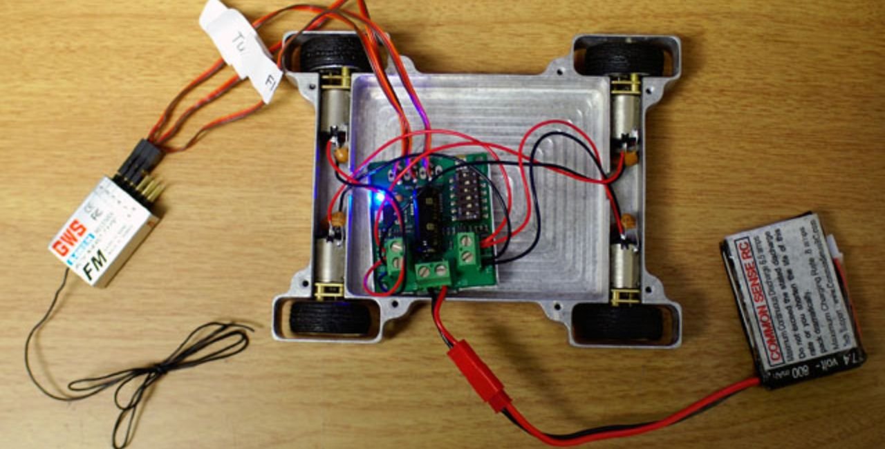 The Potential of the Short Serket Combat Robot Bot in Antweight Robotics Competitions and Innovation